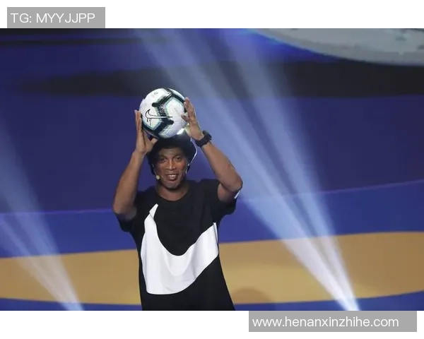 足球明星小罗全民热潮引发的足球文化新风尚与青少年发展探讨 足球明星小罗全民热潮引发的足球文化新风尚与青少年发展探讨