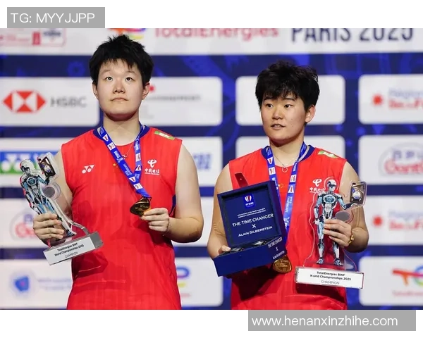 重庆羽毛球队在世锦赛上的蜕变与成长之路探索 重庆羽毛球队在世锦赛上的蜕变与成长之路探索